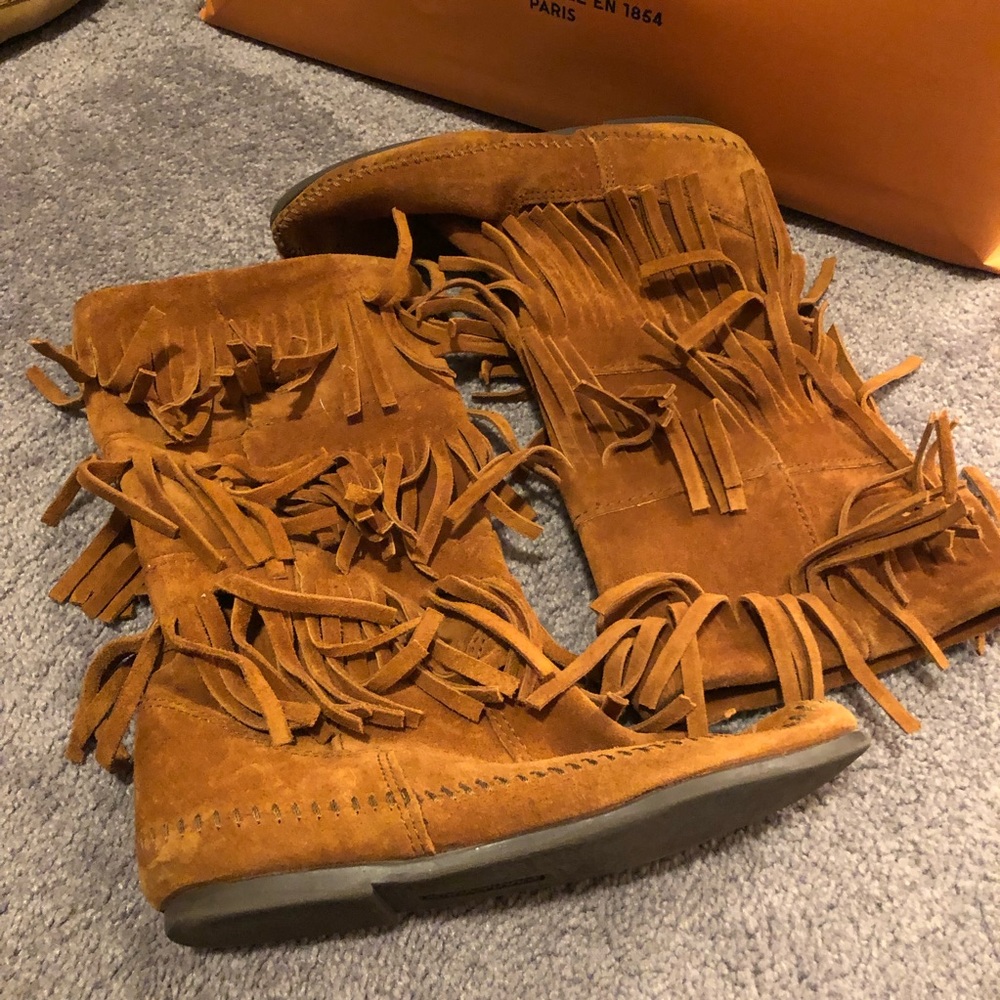 Fringe boots
